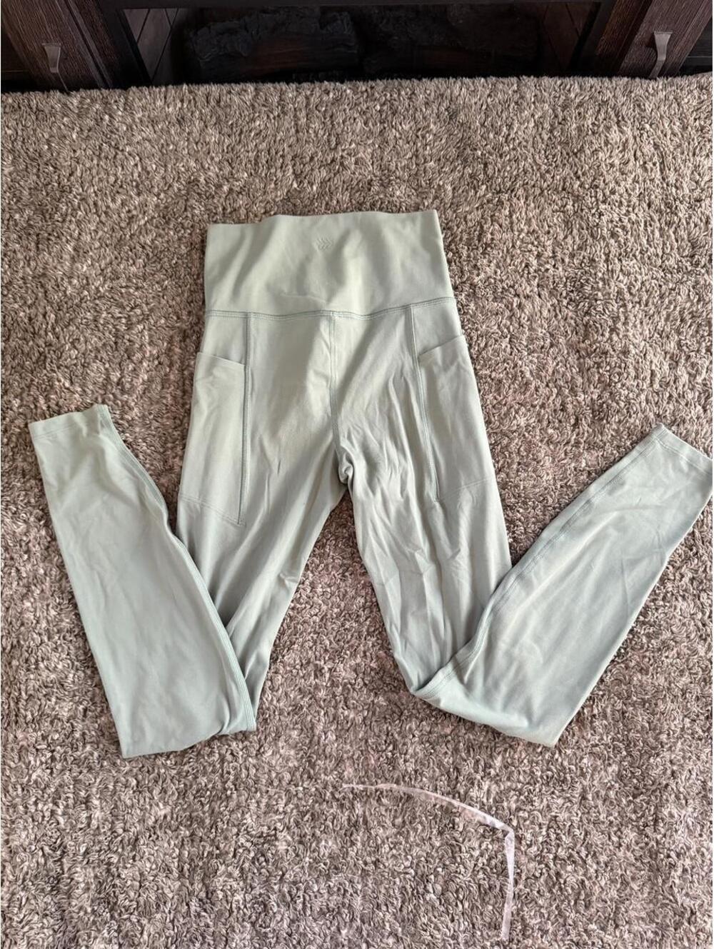 All in Motion High Waist Leggings XS Light Green